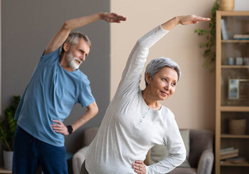 Benefícios de atividades físico-corporais e recreativas  em grupo para idosos